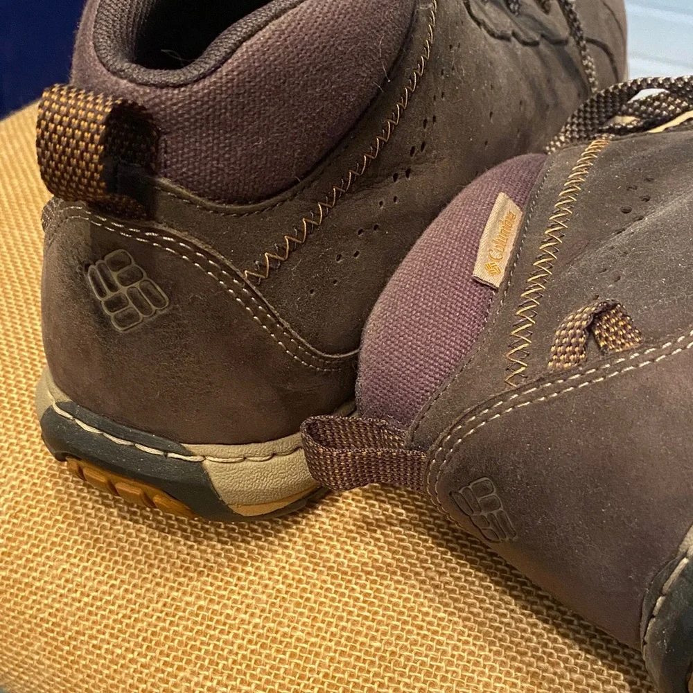 Columbia Three Passes leather Chukka boots Shoes